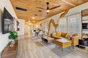 The Retro Retreat - Close to Downtown, Fort Sam